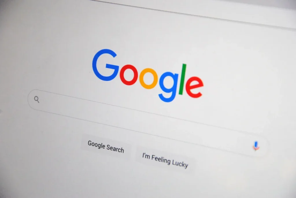 Página de resultados de Google, el terreno donde compite el SEO tradicional